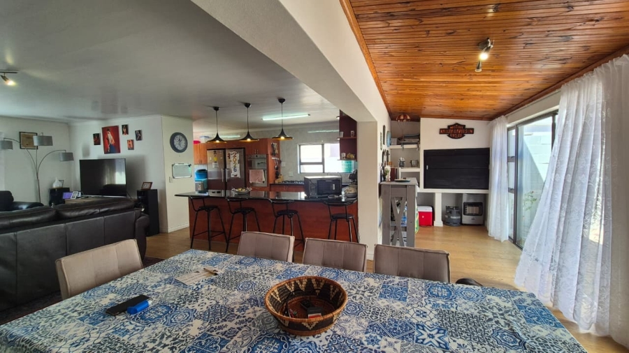 4 Bedroom Property for Sale in Country Club Western Cape